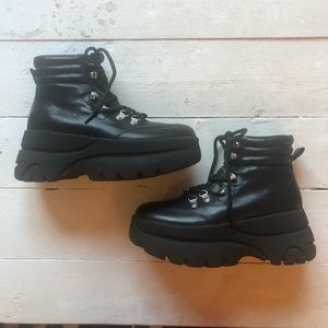 Steve Madden Husky Boot - Black